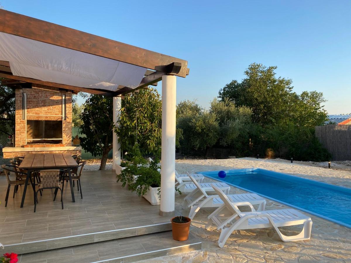 Villa Bubica- Cozy Holiday Home In Rural Area With Pool Stankovci  Dış mekan fotoğraf