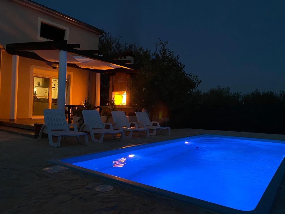 Villa Bubica- Cozy Holiday Home In Rural Area With Pool Stankovci  Dış mekan fotoğraf