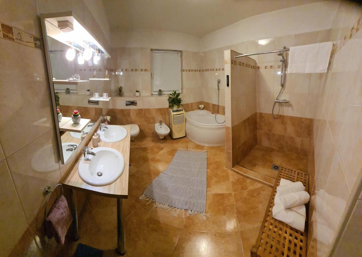 Villa Bubica- Cozy Holiday Home In Rural Area With Pool Stankovci  Dış mekan fotoğraf