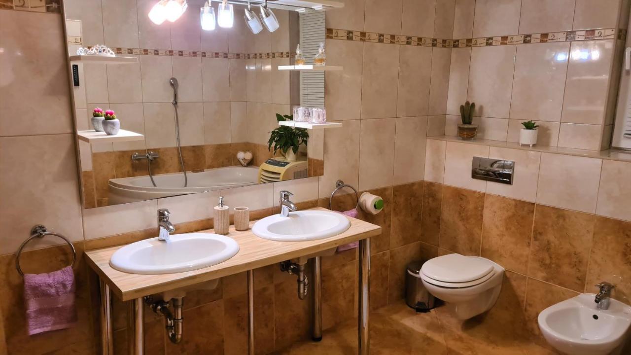 Villa Bubica- Cozy Holiday Home In Rural Area With Pool Stankovci  Dış mekan fotoğraf